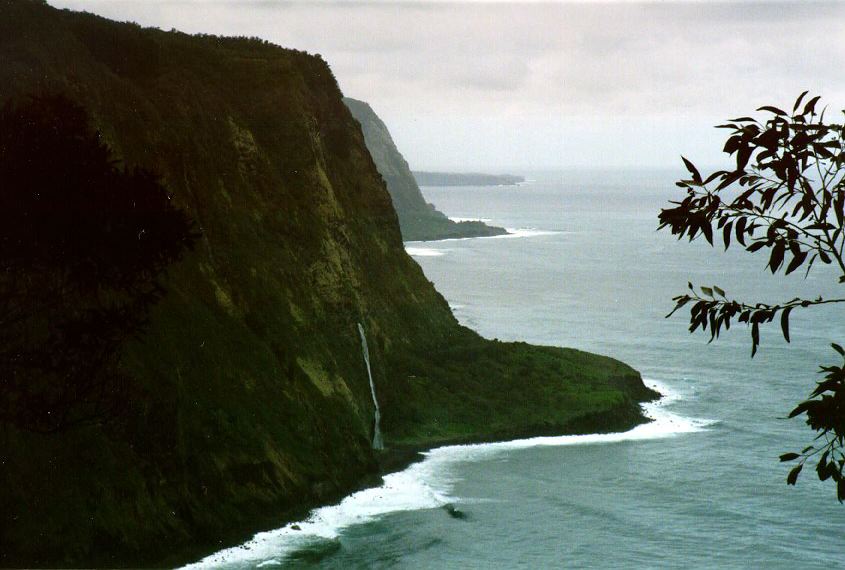 JPEG of Hawaii's Waipio Valley